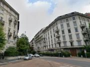 Bilocale con balcone zona Corvetto libero!