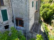 Bilocale da ristrutturare in via delle scuole 2a,...