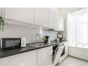 Bilocale in affitto a Milano via Costantino Baroni,...