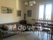 Bilocale in vendita a Carugo