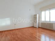 Bilocale in vendita a Milano, Baggio