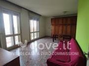 Bilocale in vendita a Modena, Viali