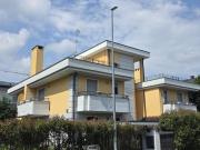 Bilocale in vendita a Monza via Monte Ceneri