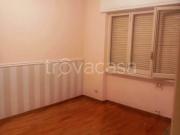 Bilocale in vendita a Roma via Carlo Lorenzini, 39,...