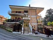 Bilocale in vendita a Roma via Guido Guida, 26, La...