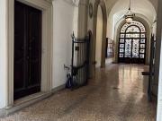 Trilocale da ristrutturare in via farini, Bologna
