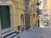 Bilocale in vendita in via gradoni di chiaia, Napoli