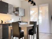 Bilocale moderno a piano terra con cortile e posto auto