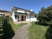 Bi/Tri/Quadrifamiliare in Vendita a Selvazzano Dentro