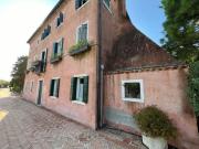 Bi/Tri/Quadrifamiliare in Vendita a Venezia
