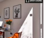 Black Path, London, NW6 1PN, United Kingdom | Studio...