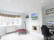 Blandford Close, London, N2 0DQ, United Kingdom | 4 bed...