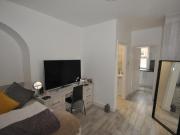 Blenheim Terrace, Leeds LS2, 1 bed flat to rent, £700...