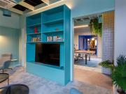 Block B Upper Floor Silver Ensuite H Has an Apartment