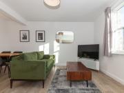 Blue Boar Street, Oxford OX1, 2 bed flat to rent, £2,500...