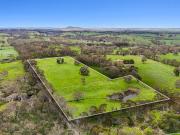 Blue Ribbon Lifestyle in a Premium Adelaide Hills...