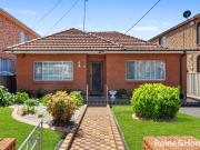 Blue Ribbon Street Opportunity Full Brick Home with... Blue Ribbon Street Opportunity Full Brick Home with...
