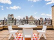Blueground New York Studio Apartment for Rent at 200 E...
