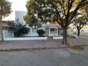 Bo ROSEDAL: ALQUILO CASA DE 3 DORMIORIOS CON 2 BAÃOS Y...