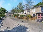 Bobbin Close, Clapham
