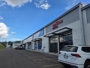 Bodega Comercial en RENTA frente Altozano