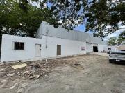 | Bodega comercial estratégicamente ubicada |