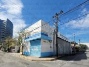 Bodega con giro alimenticio en venta en esquina, a 1...