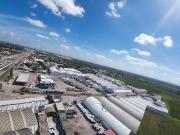 Bodega dentro de parque industrial con seguridad y...