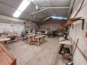 Bodega en venta con casa habitación en planta alta en...