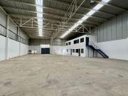 Bodega Industrial de 1,520 mts2 con oficinas y altura de...