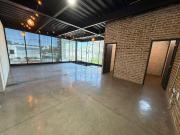 Bodega / Oficinas con excelente ubicaci?n