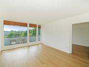 Bogenhausen: lichtdurchflutete 2 Zimmer Wohnung im 5....