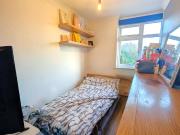 Bolding House Lane, Woking 3 bedrooms Property for...