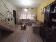 Bom Sobrado à venda na Ayrosa na Rua Rouxinol