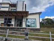 Bonita cabaña nueva en venta en zona de bosque de...