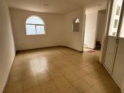 BONITA CASA A MEDIA CALLE DE PLAZA CENTRO SUR