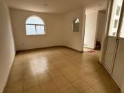 BONITA CASA A MEDIA CALLE DE PLAZA CENTRO SUR