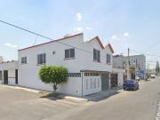 Bonita casa a solo 1 cuadra del Parque Alfalfares y a 7...