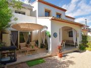 Bonita casa adosada completamente renovada para...