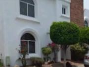 BONITA CASA AMPLIA AMUEBLADA EN ZONA SANDIEGO