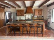 Bonita casa amplia con terraza y jardín al norte