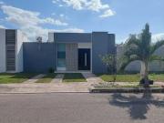 | Bonita casa amueblada, en renta. |