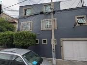 BONITA CASA CERCA DE PLAZA ORIENTE