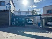 Bonita casa con alberca en Cumbres Residencial