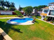BONITA CASA CON ROOF GARDEN EN CONDOMINIO RESIDENCIAL...
