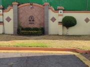 BONITA CASA DE 2 NIVELES