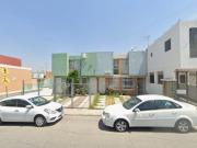 BONITA CASA DE DOS PLANTAS EN LOS HÉROES DE PUEBLA....