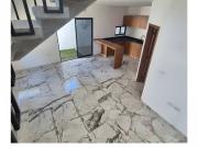 Bonita casa de tipo residencial en privada del...