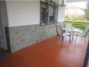 Bonita casa de una sola planta con piscina y jardines... Bonita casa de una sola planta con piscina y jardines...