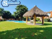 BONITA CASA DENTRO DE FRACC EN YAUTEPEC